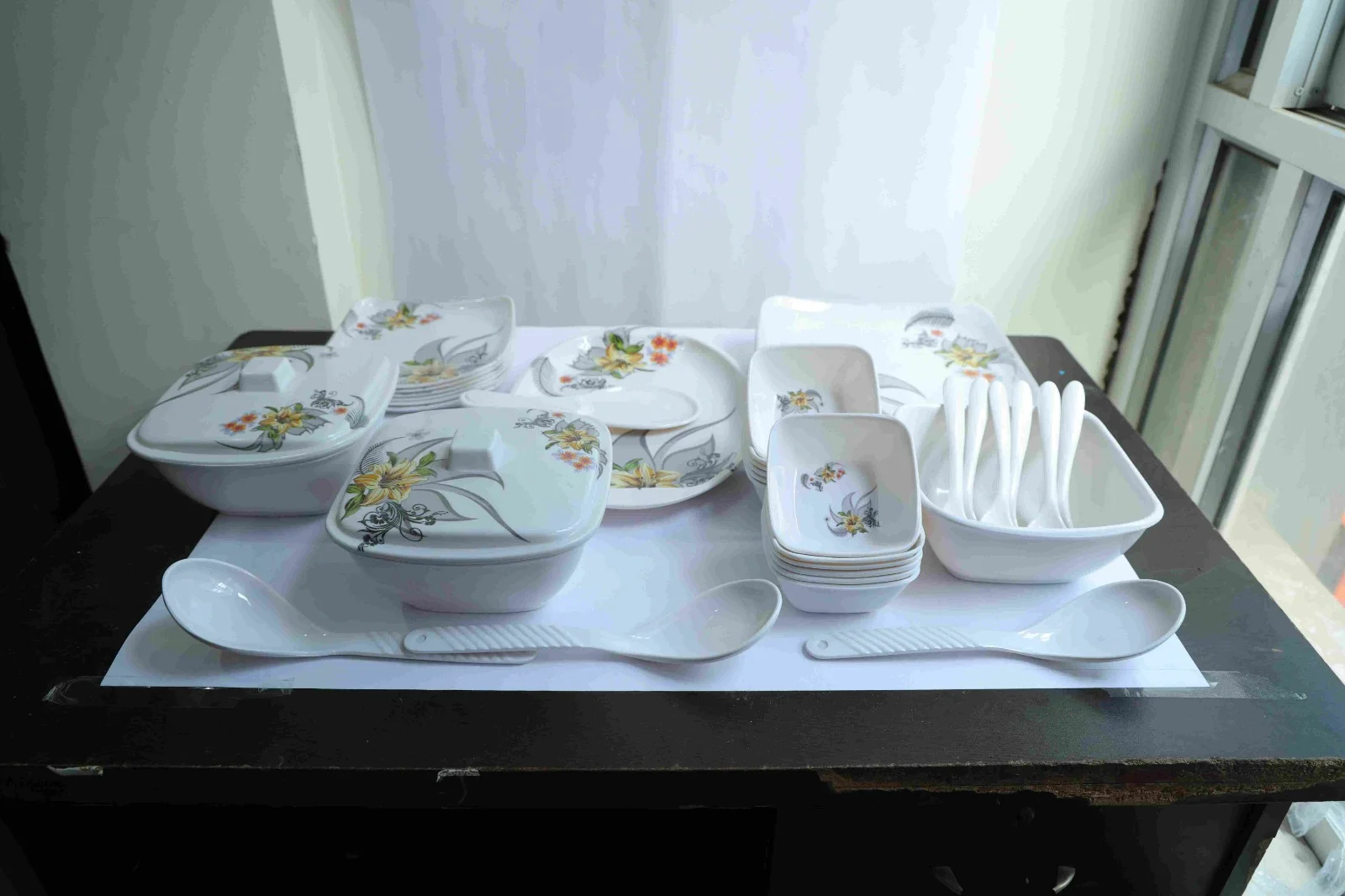 Plaza Dinner Set